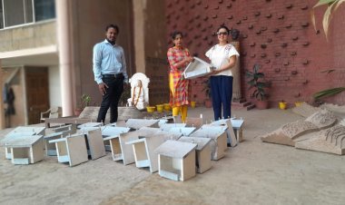 प्रकाशनार्थ अन्तराष्ट्रीय संग्रहालय दिवस : रजत सिनर्जी फाउंडेशन ने गौरैया के संरक्षण के लिए कला संग्रहालय को प्रदान किया बर्ड हाउस