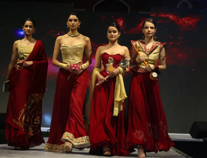 रंगारंग फैशन शो: एलेनाइट शोकेस 2026 में चमके छात्र डिजाइन