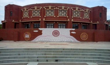 IIM Lucknow Takes A Small Stake In 'Just Rojgar'