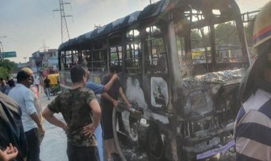 Fire In A City Bus Full Of Passengers In Lucknow, The Driver's Promptness Saved Everyone's Life