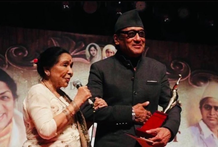 जैकी की फिल्म "लाइफ ईज गुड" के लिये आशा भोसले ने पहली बार सिम्फनी के लिये आवाज दी