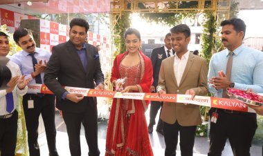 कल्याण ज्वैलर्स ने वैशाली नगर, जयपुर में लॉन्च किया अपना  नया शोरूम, ब्रांड एंबेसडर रश्मिका मंदाना ने किया उद्घाटन