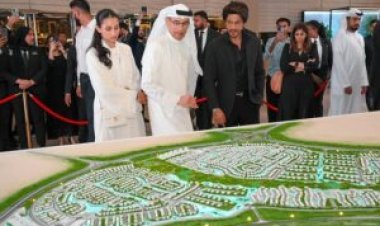 एम्मार ने बुर्ज खलीफ़ा गाला में सम्मानित अतिथि शाहरुख खान के साथ यूएसडी 20 बिलियन लग्ज़री जीवन शैली गंतव्य, ‘दी ओएसिस बाय एम्मार’ का अनावरण किया